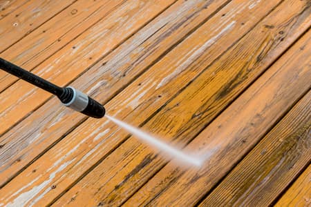 Top Three Reasons To Have Your Jacksonville Home Pressure Washed Before Painting